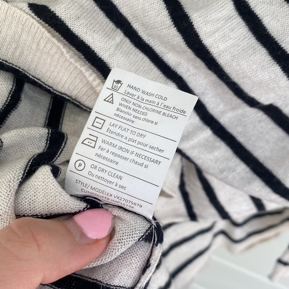 Vince | Long Sleeve Tee with Black and White Stripes | Great Condition - Picture 5 of 5